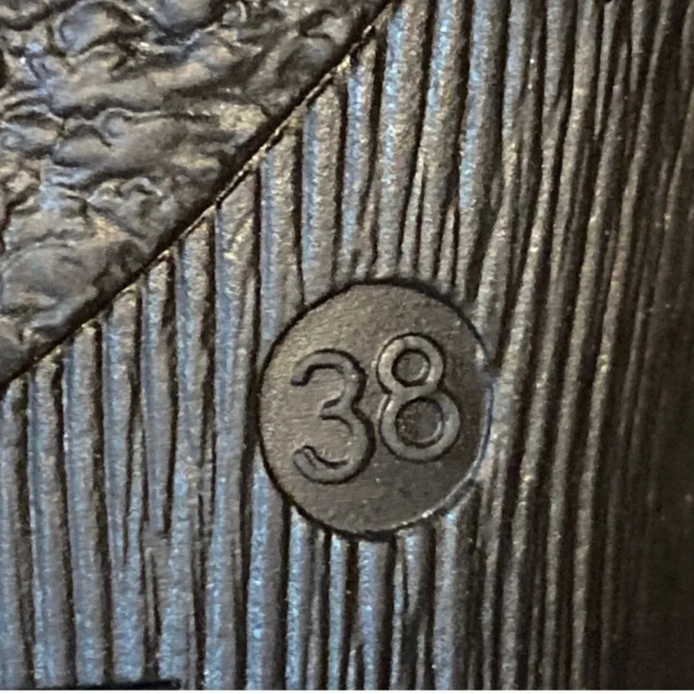 Sundance Blooms Women’s size 38 US size 7 Tan slip on Loafers - Picture 9 of 12